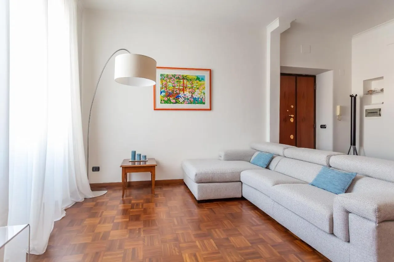 Modern 2Bdr Apartment Vibrant Prati Neighborhood Řím Itálie