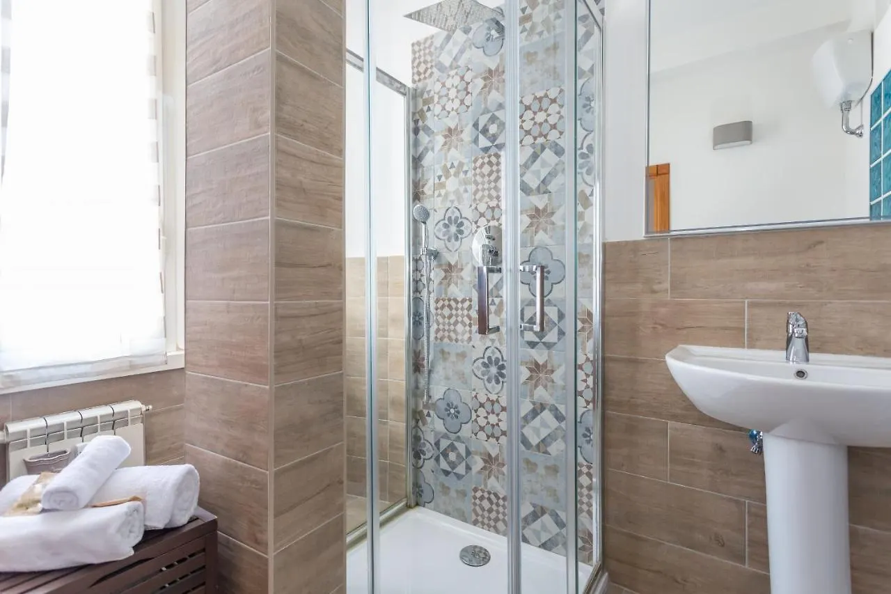 Modern 2Bdr Apartment Vibrant Prati Neighborhood Rome