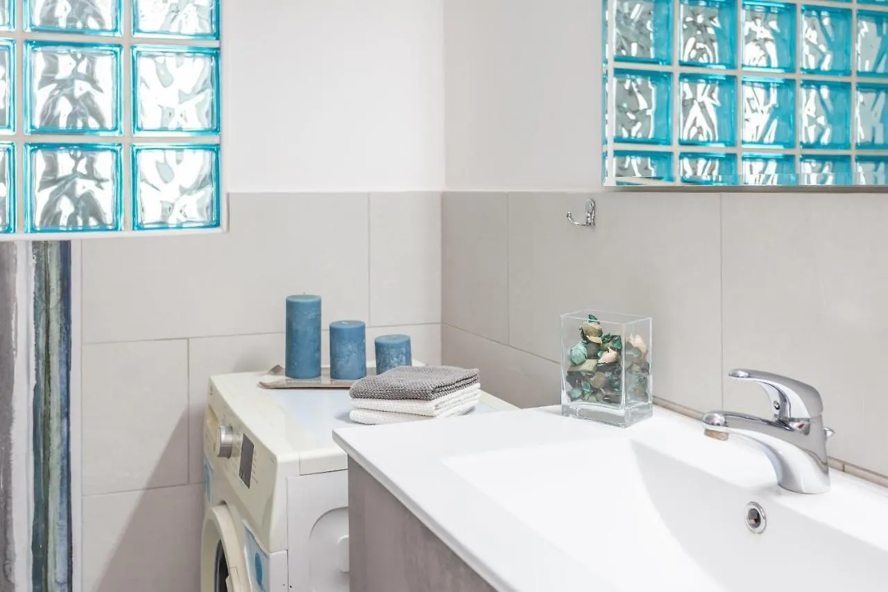 Modern 2Bdr Apartment Vibrant Prati Neighborhood Rome