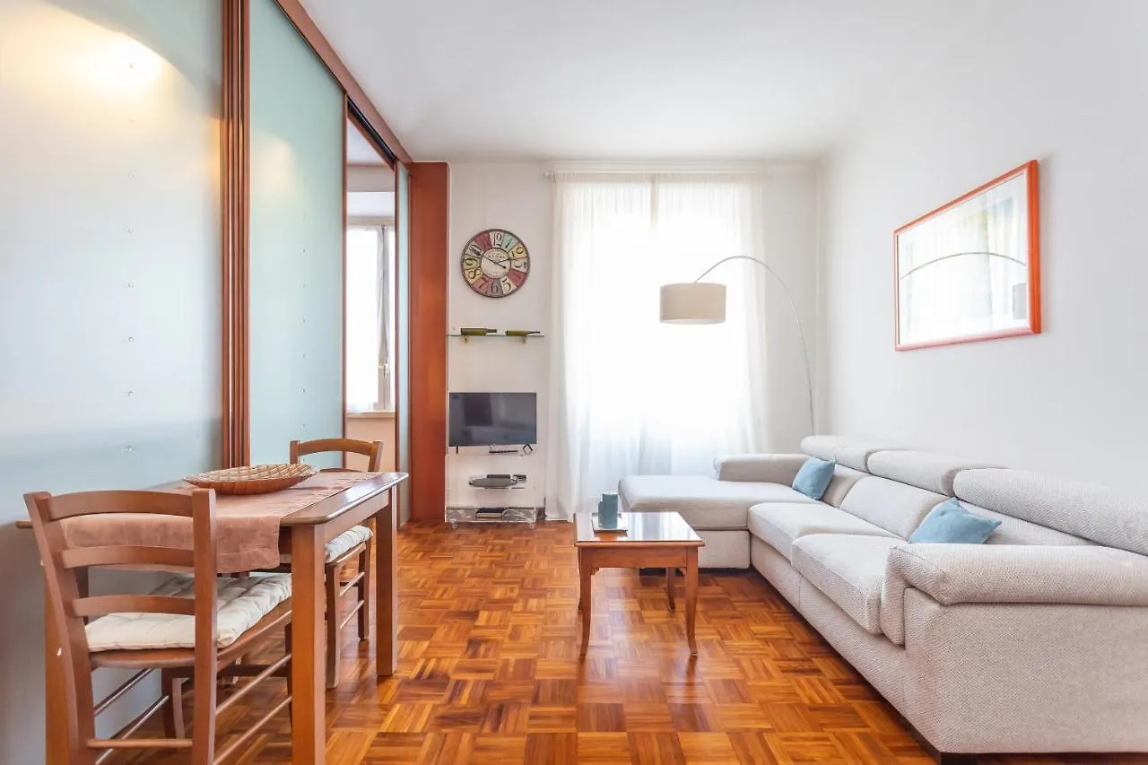 Modern 2Bdr Apartment Vibrant Prati Neighborhood Rome
